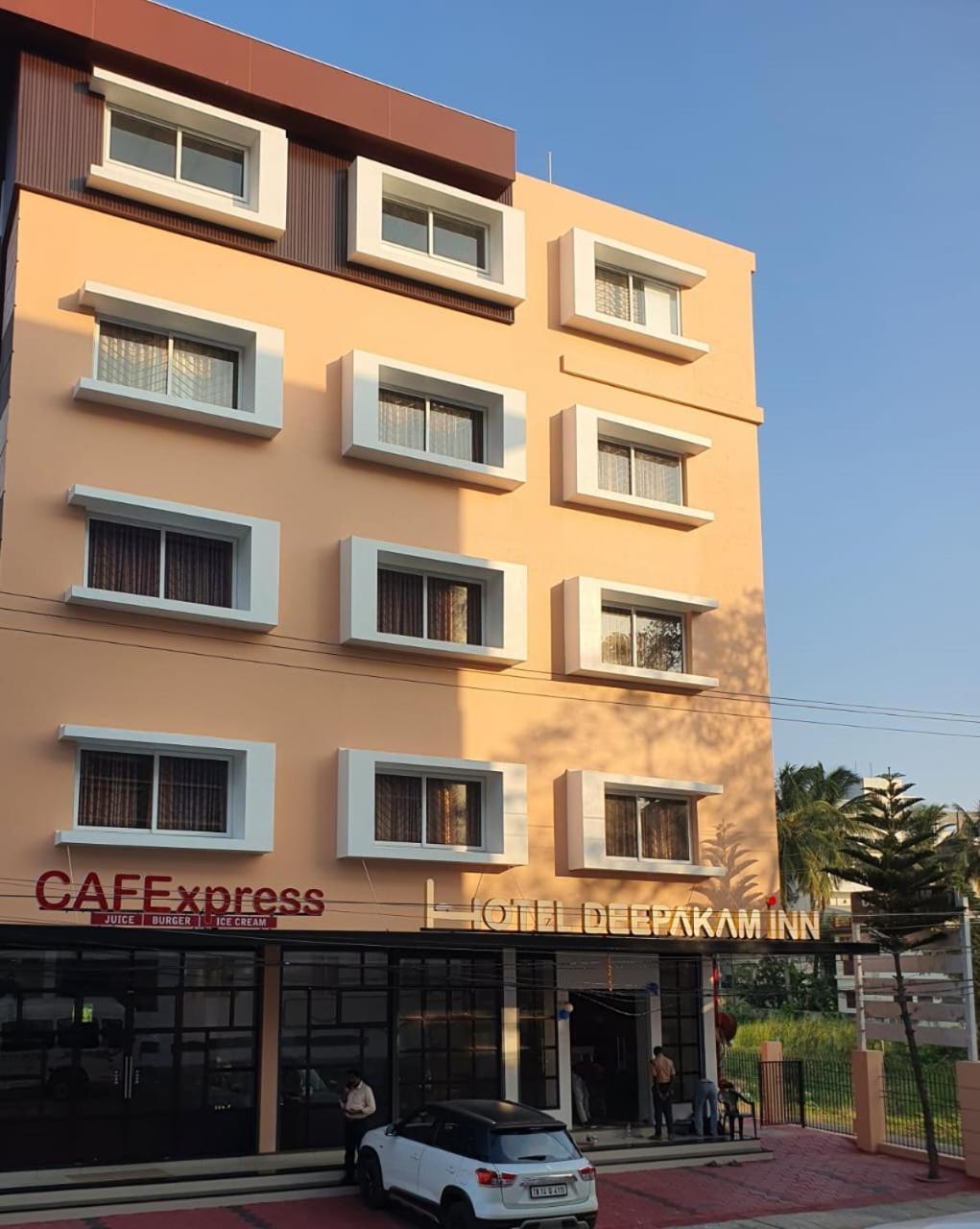 Hotel Deepakam Inn Palakkad Exterior photo